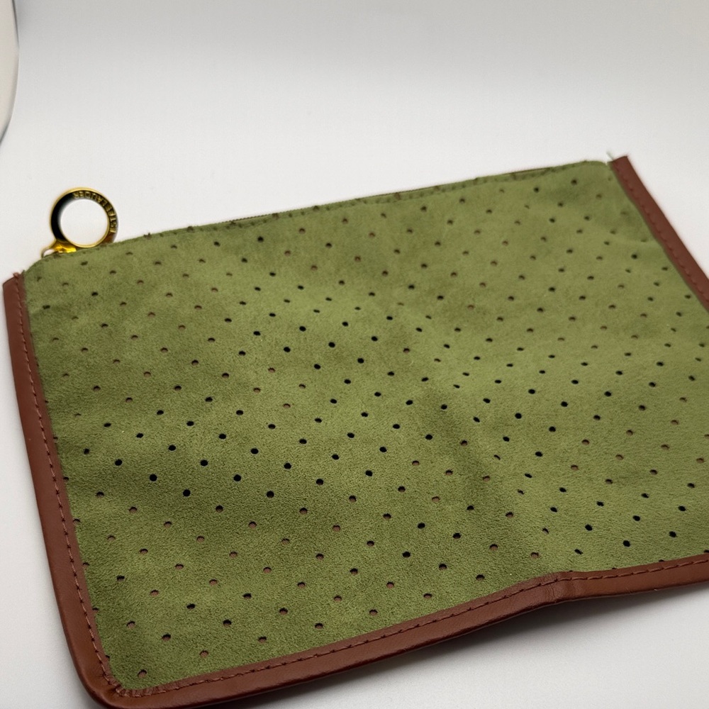 Estée Lauder cosmetics bag